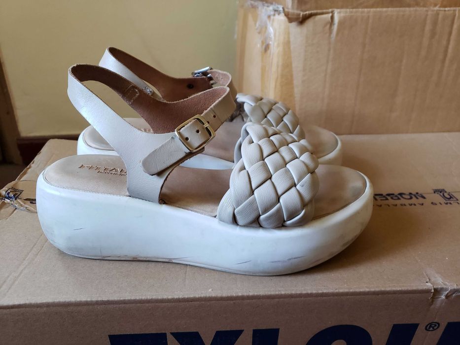 Италиански сандали от естествена кожа