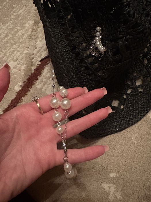 Плетена дамса шапка