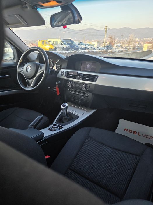 Bmw E90 2.0d Euro5  navi jante carlig Senzori Import Olanda