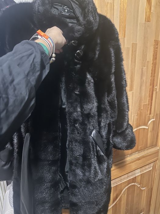 Продам шубу .натуральная норка