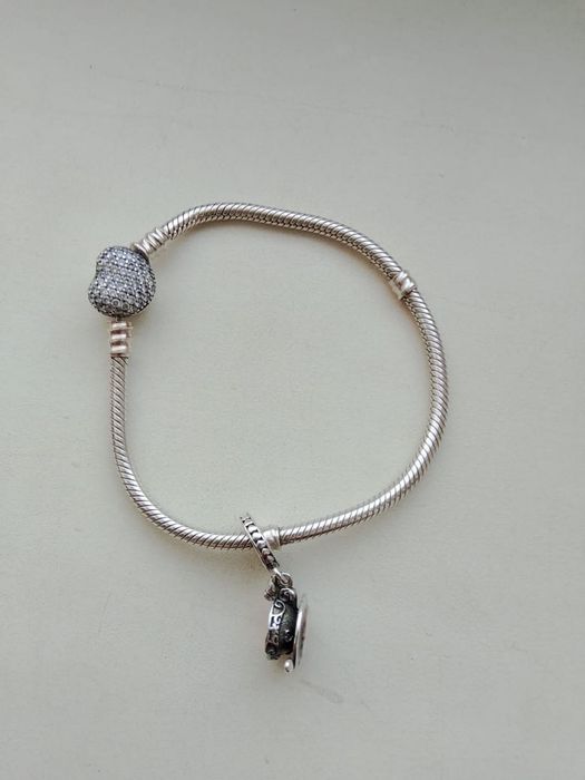 Продам Pandora браслет серебро