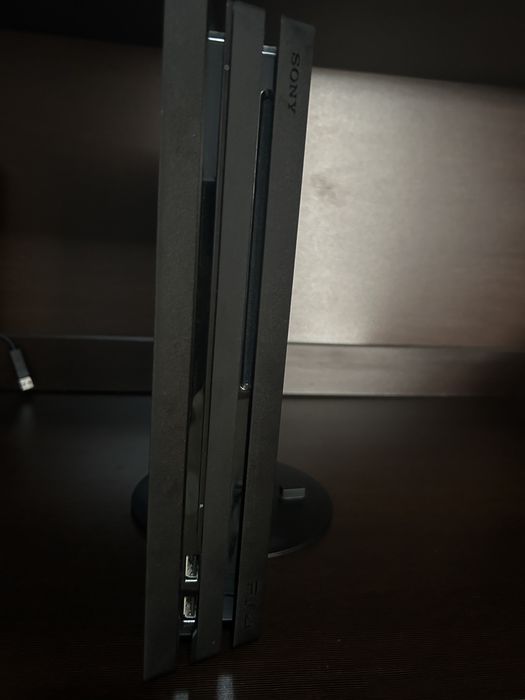 Playstation 4 pro 1TB