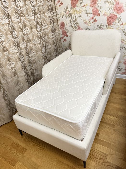 Продам детскую кровать 160х80