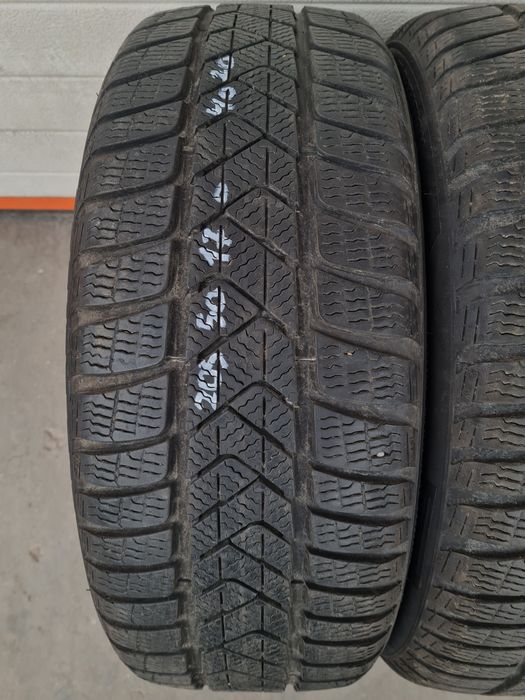 Зимни гуми 4 броя PIRELLI SottoZero3 205 50 R17 дот 4020