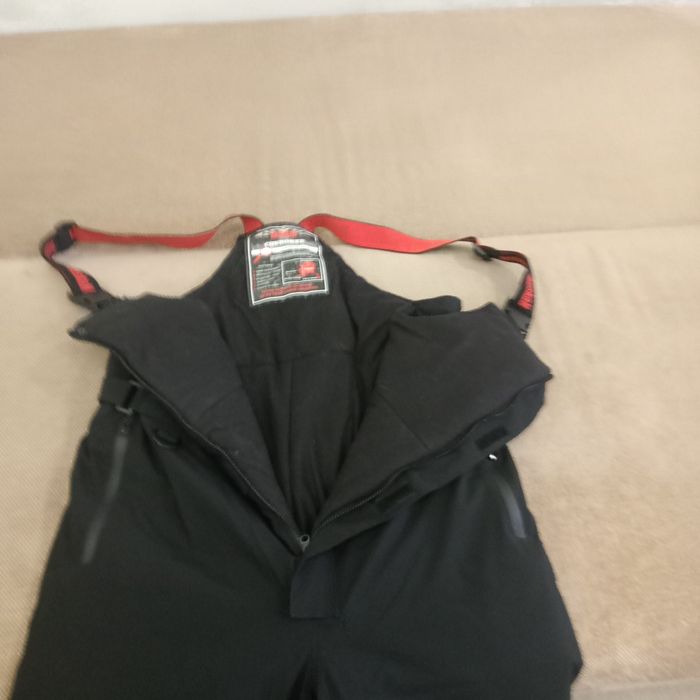 Продам костюм Alaskan