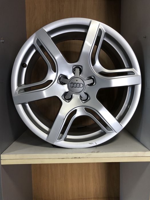 Jante aliaj R18 originale Audi
