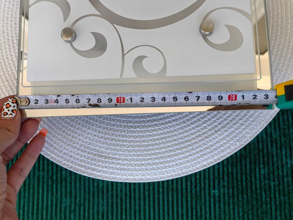 Стъклен Плафон !