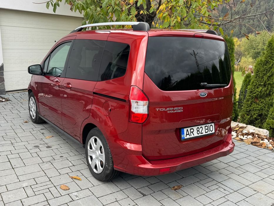 FORD Tourneo Courier 2020 — imagine 3