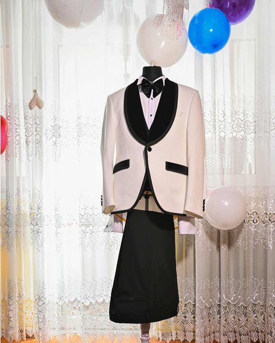 Rochie de mireasa/ Costum de ginere