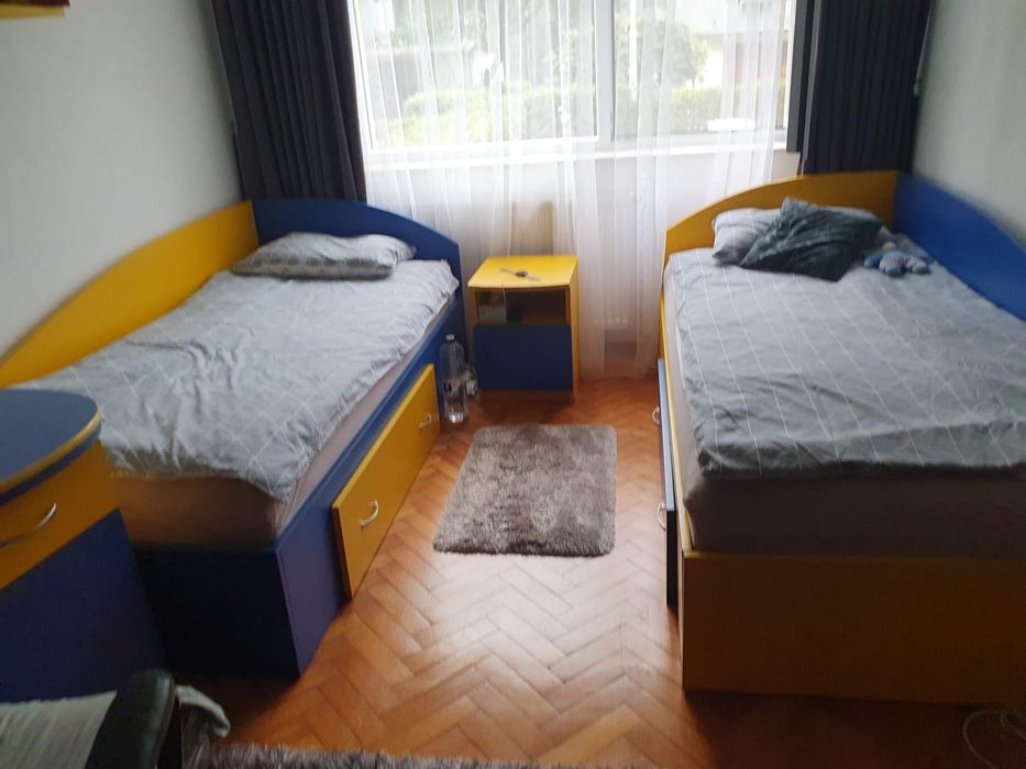 Vand mobilier de camera pentru copii ,tot ce se vede in poza