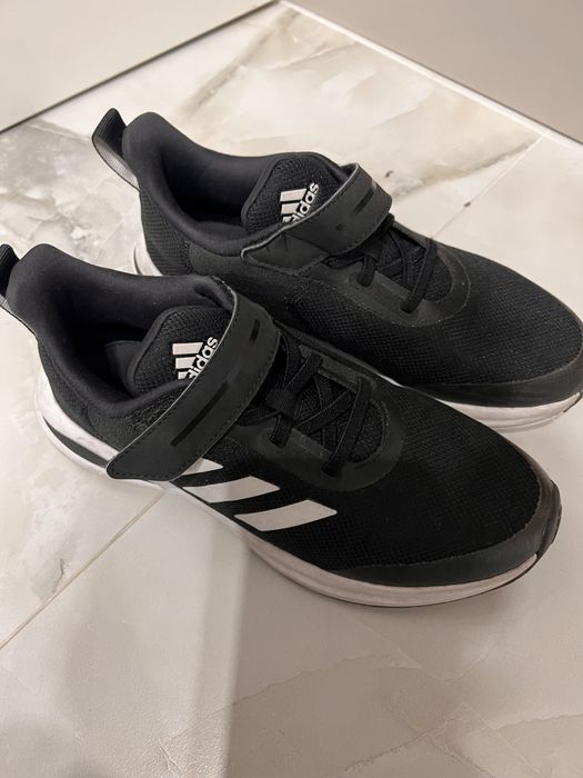 Adidas кроссовки