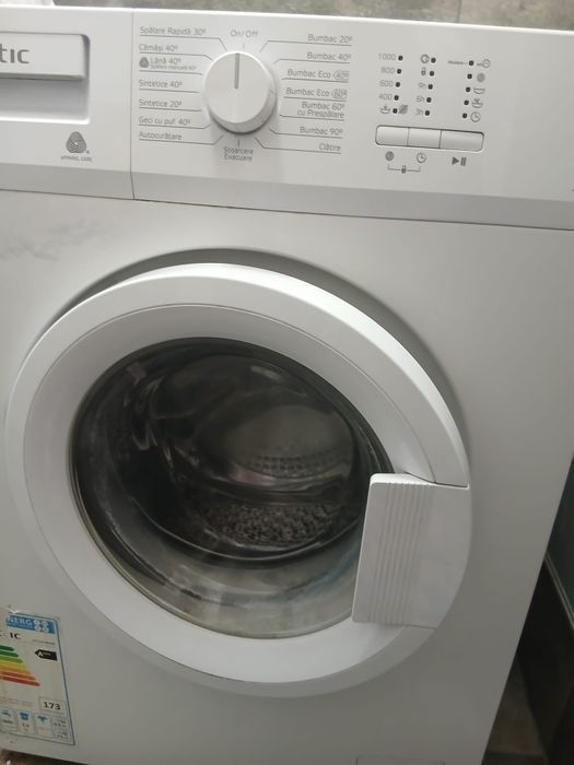 Mașină de spălat rufe ARCTIC 7 kg