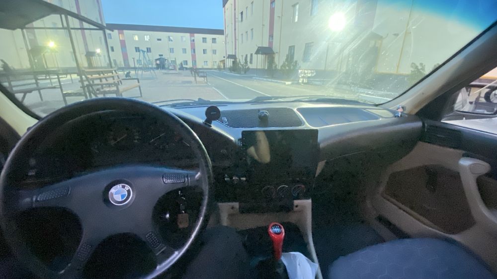 Продам BMW е34 520