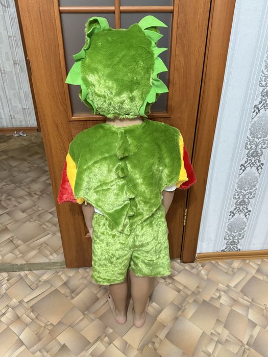 Костюм новогодний за 2000тг