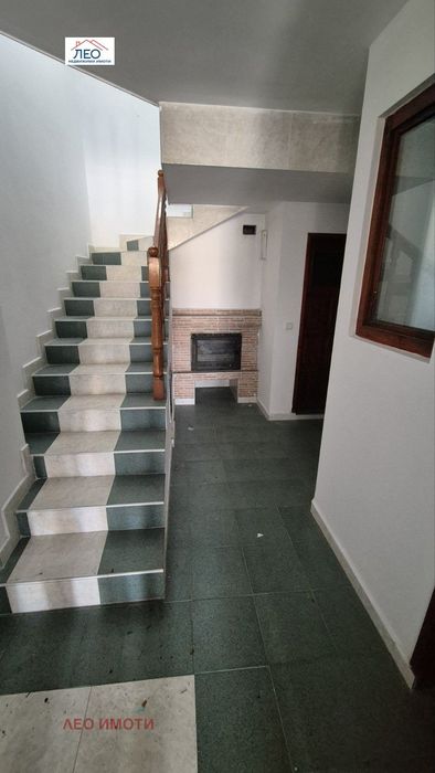 Склад в Габрово, област-гр.Севлиево площ 1892 цена 400000