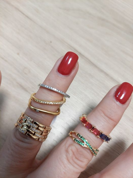 Бижута и калъф за телефон