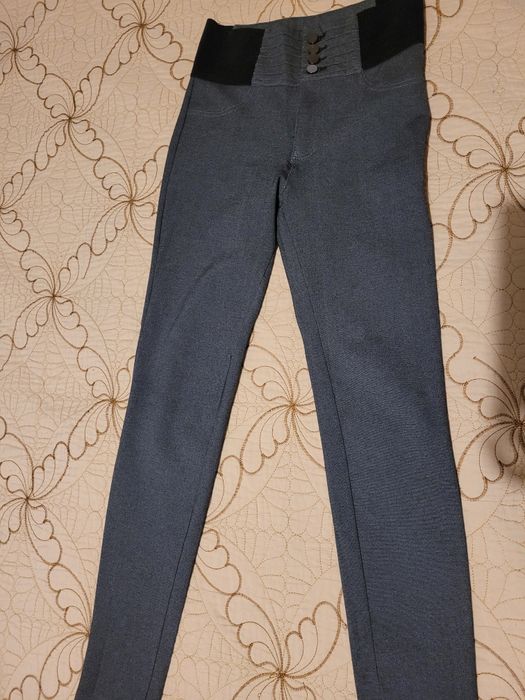 Pantaloni mulați Amisu XS-S