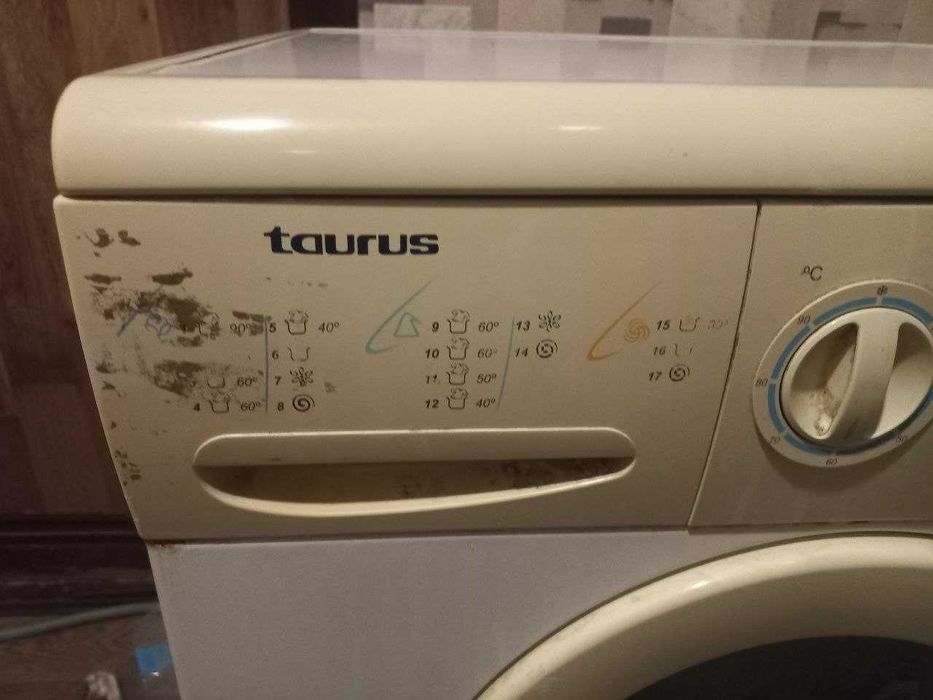 Стиральная машина на запчасти (TAURUS)