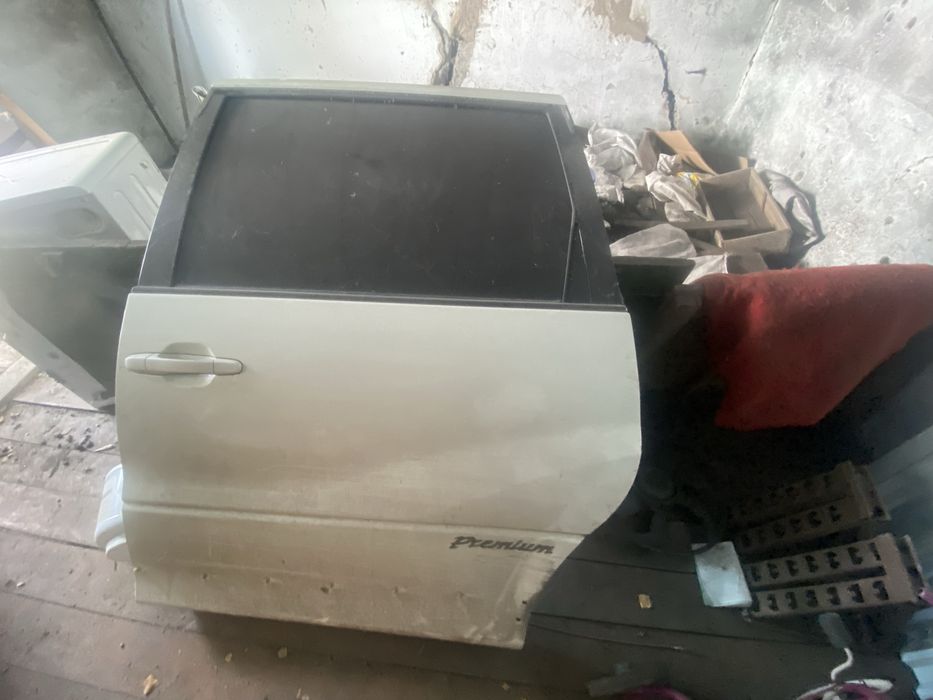 Продам глушитель тойота эстима