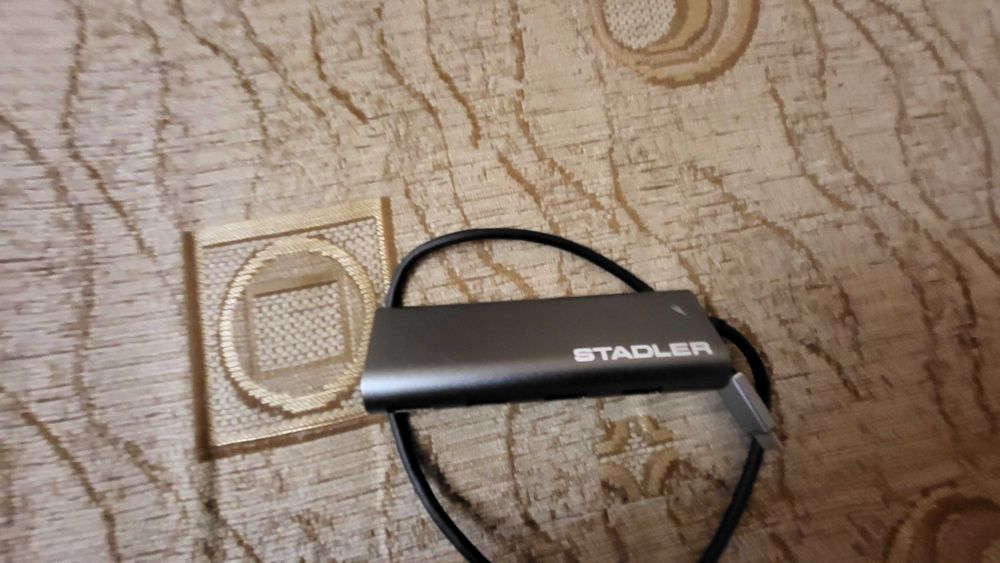 USB-C Universal dock  4 usb 3.0 fuctional