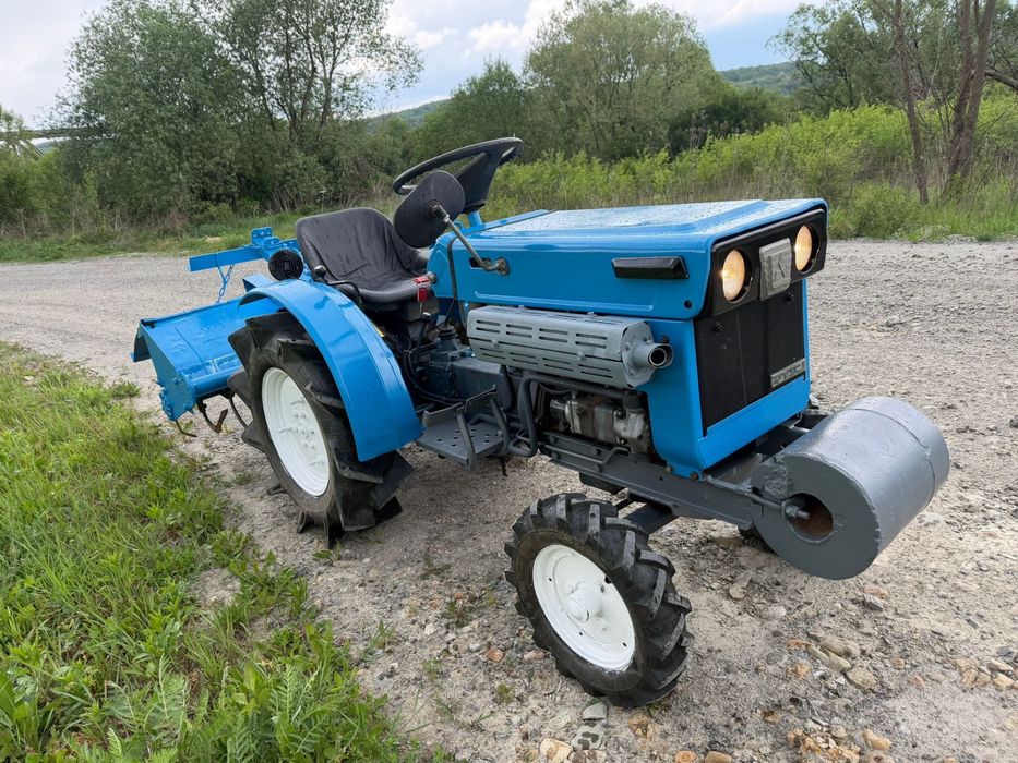 Tractor japonez Mitsubishi D1300