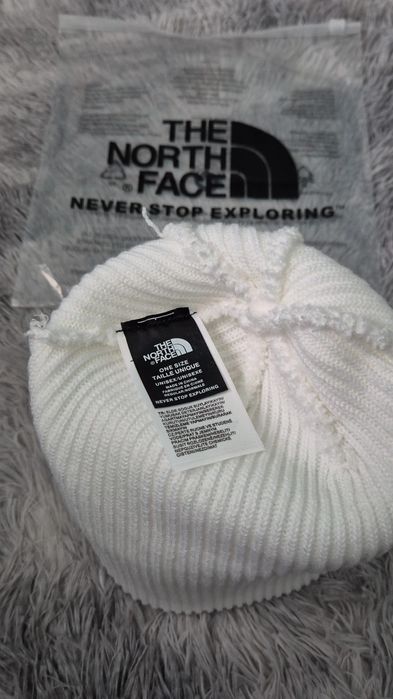 Caciula The North Face alba