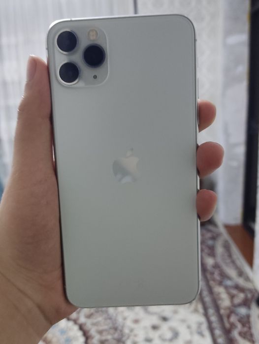 Iphone 11 pro max oq 1 chi qul telfon !Abmen 12 pro maxga Daplata bor