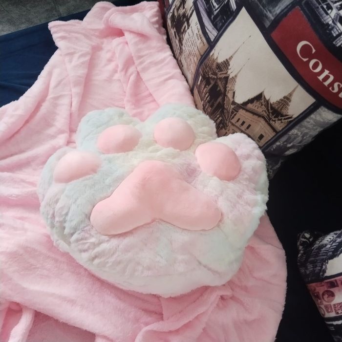 Игрушкии.   С пледом и без