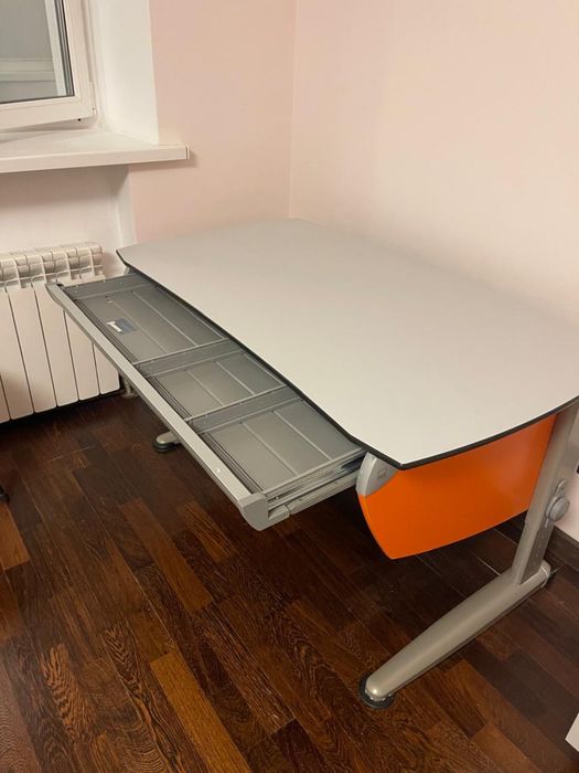 Детский стол