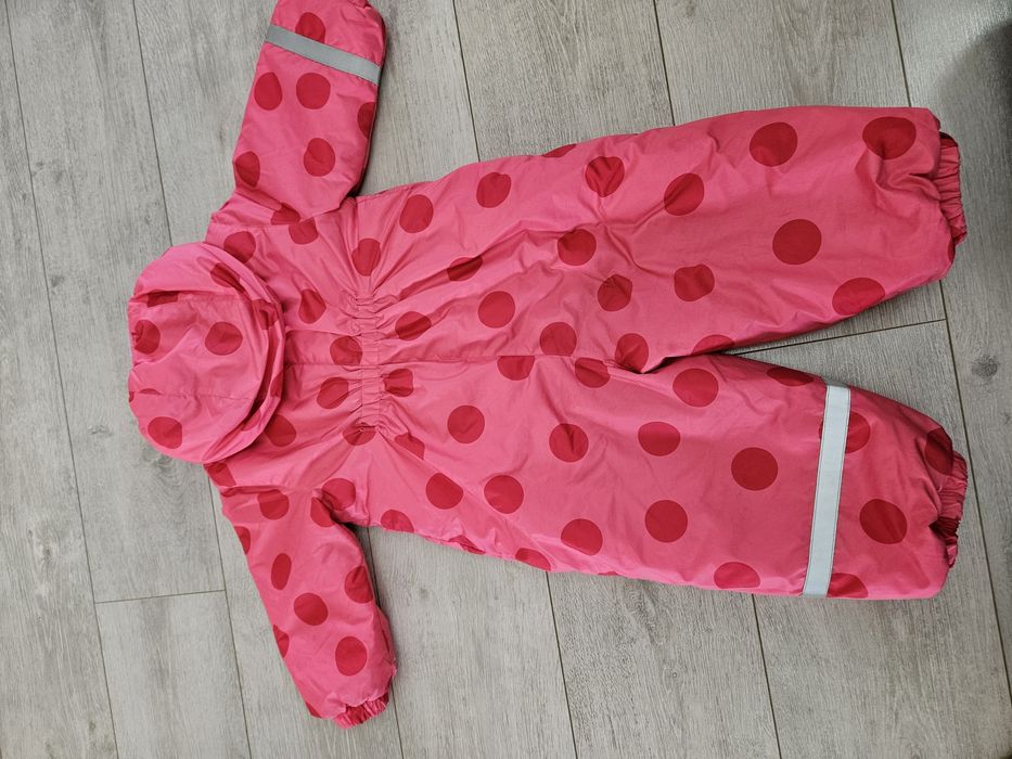 Продам комбинезон весна