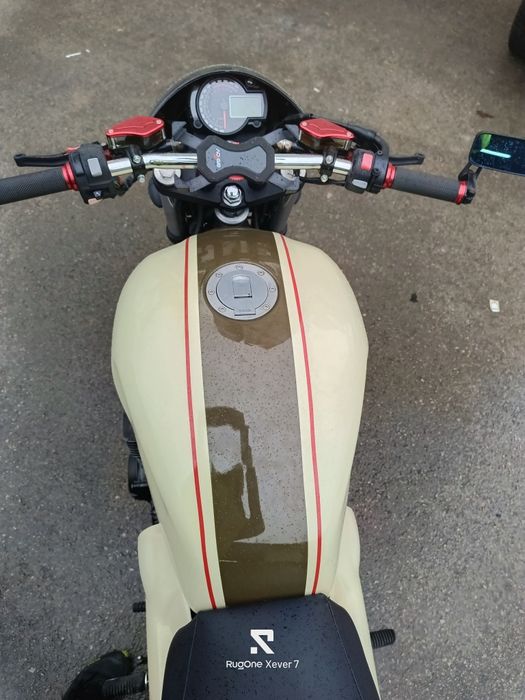 Продавам Yamaha XJR 1200