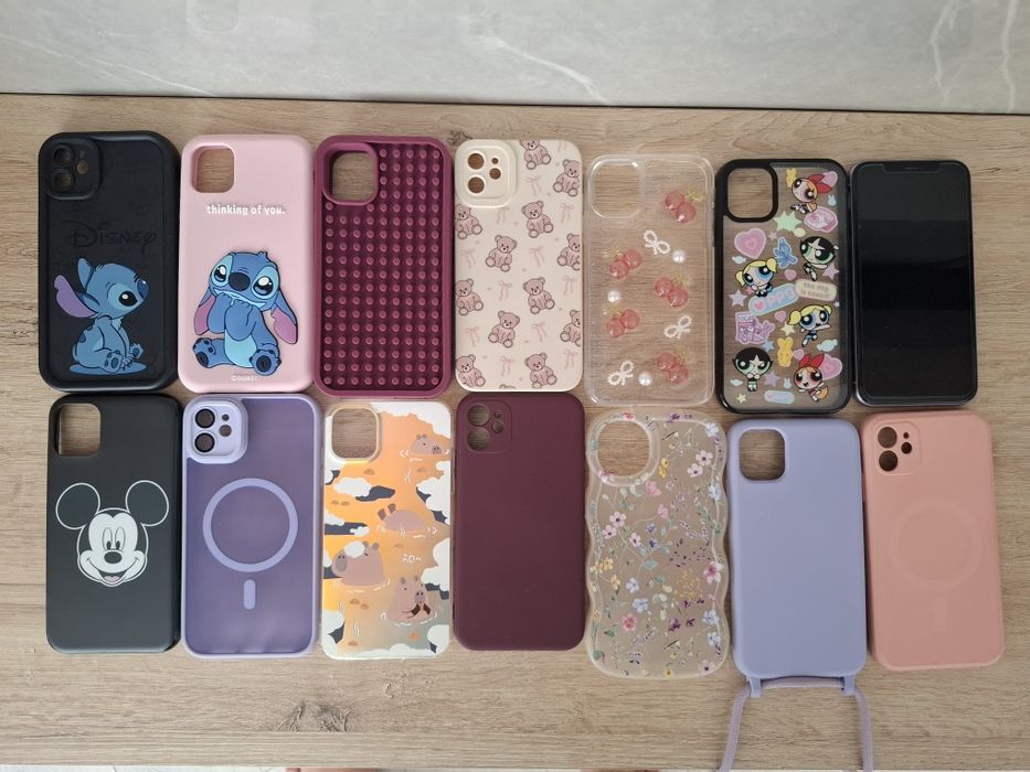 Iphone 11 + кутия и 15 кейса