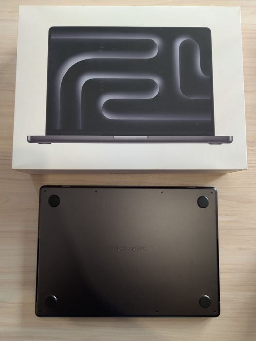 MacBook Pro M4 - Като нов