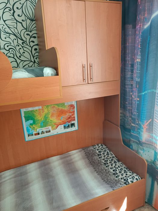 Кровать двухъярусная детская.