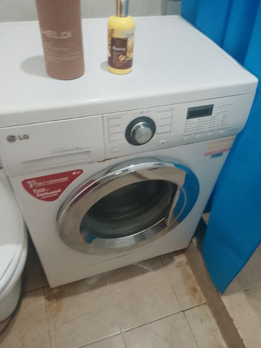 Продам стиральную машинку LG