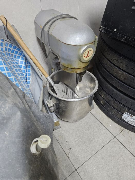 Продам оборудование.