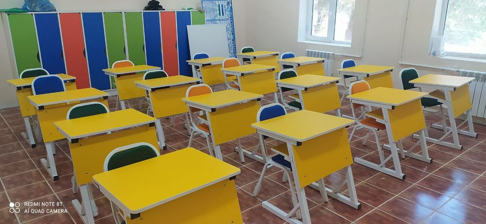 Парты школьные и для учебы центров.
