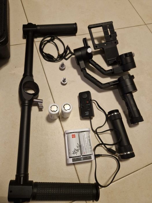 Гимбал  за фотоапарати Zhiyun Crane