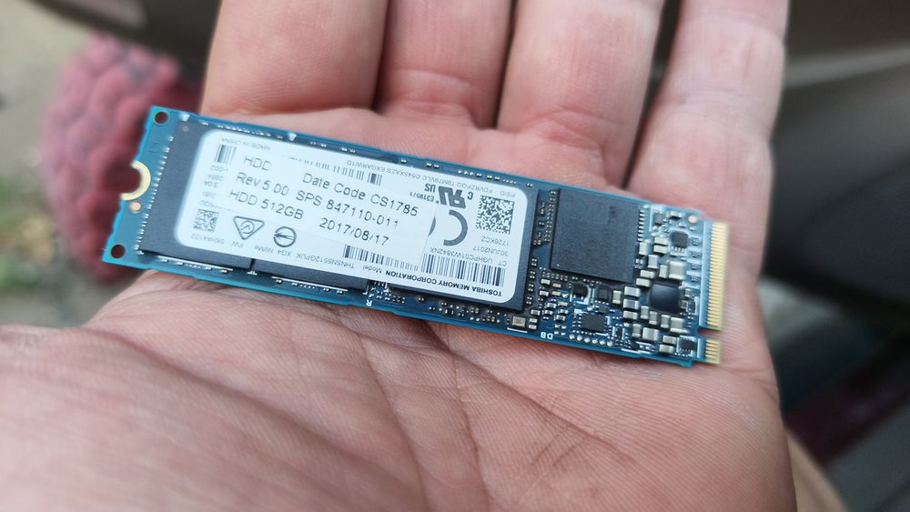 Продам женский диск для ноутбука 512г