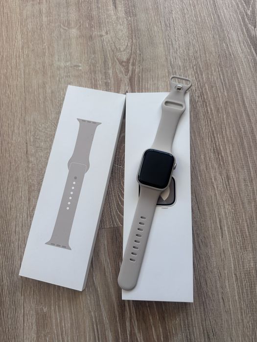 Apple Watch Series 9 45mm Starlight