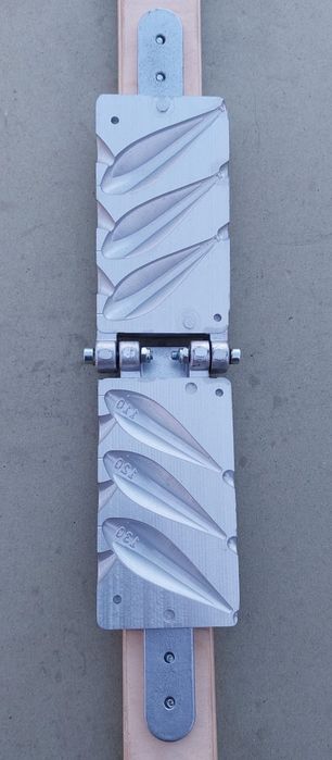 Форма для литья грузил.