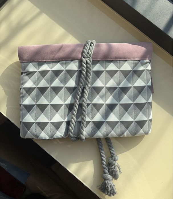 Дамска чанта клънч