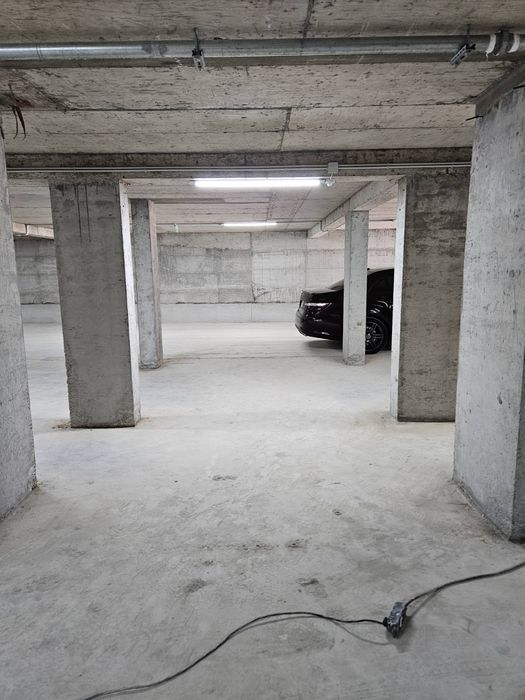 Дава се под наем Гараж / Паркомясто в Сливен, Република - 18 кв.м за 40.8 € - Снимка #3