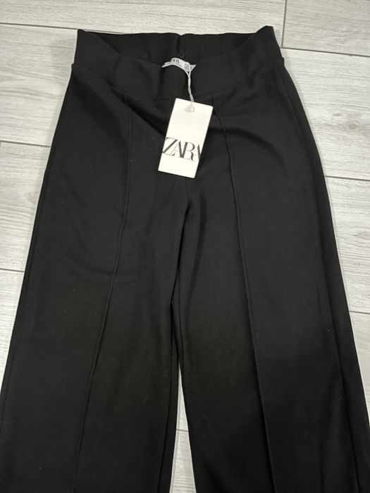 Черен панталон модел Zara