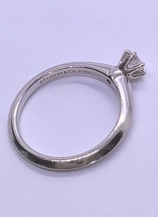Кольцо белое золото tiffany