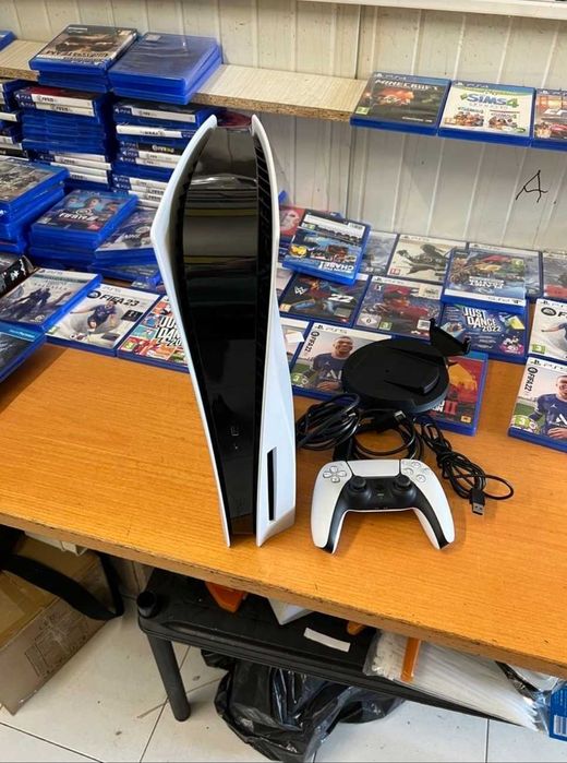 PS5 DISK + 35 Playstation игри
