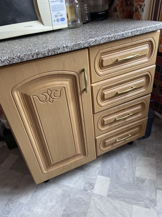 Кухонный гарнитур