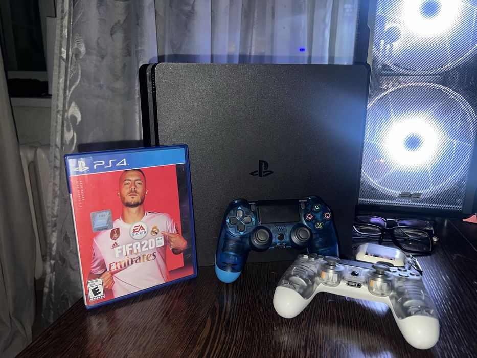Sony PS4 Slim + Игры