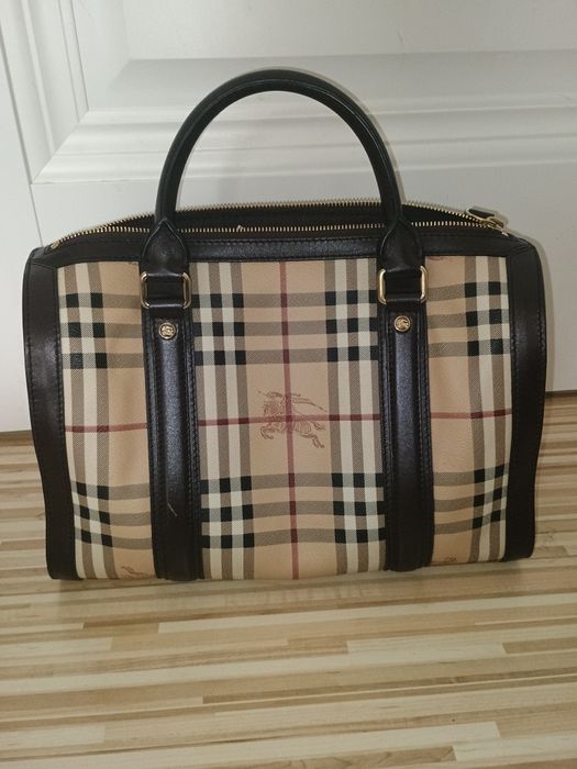 geanta Burberry noua