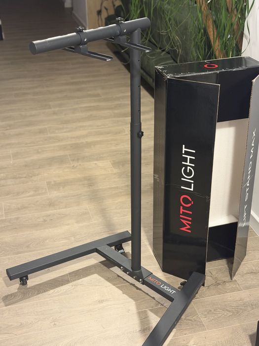 Mito Light Red Light Lift Stand